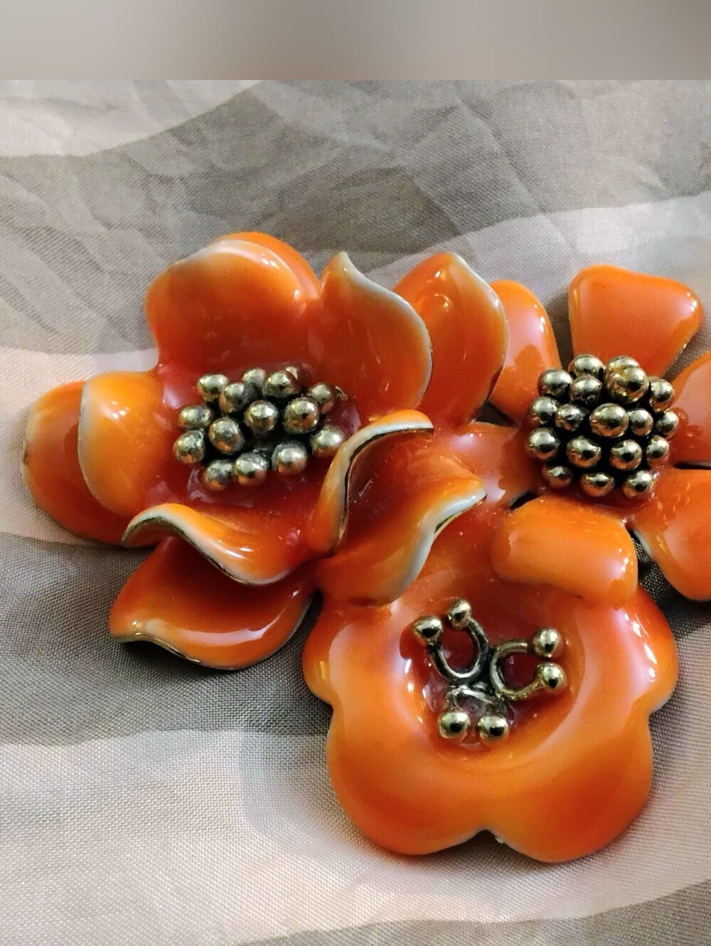 Vintage Liz Claiborne Enameled Flower Brooch/pin